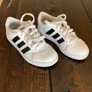 NEARLY NEW Adidas sneakers